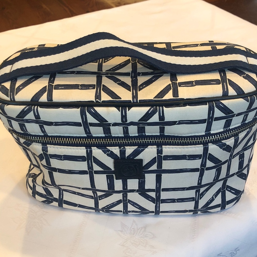 Makeup bag